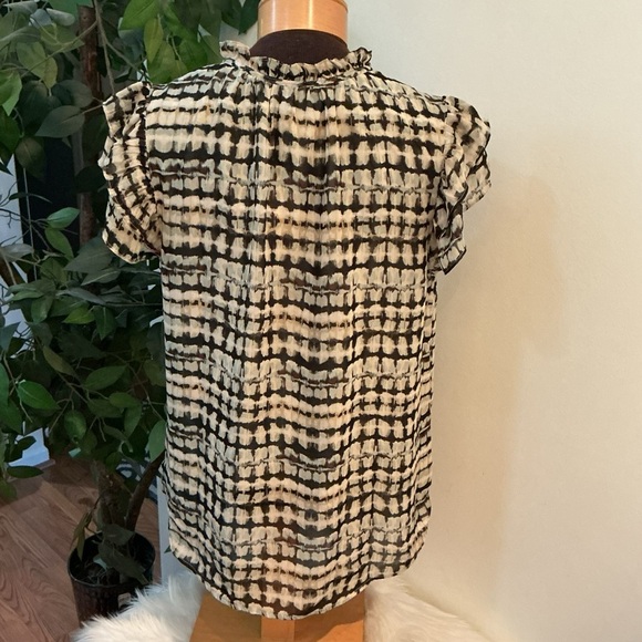 Women’s Anne Klein Abstract-Print Split-Neck Flutter-Sleeve Top Large - Picture 11 of 15